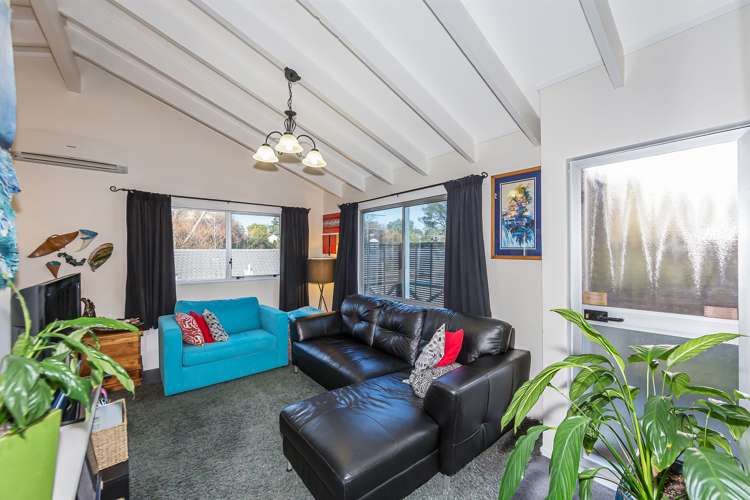 2/46 Chippendale Crescent Birkdale_3