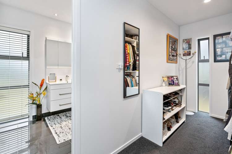 22 Stace Hopper Drive One Tree Point_17