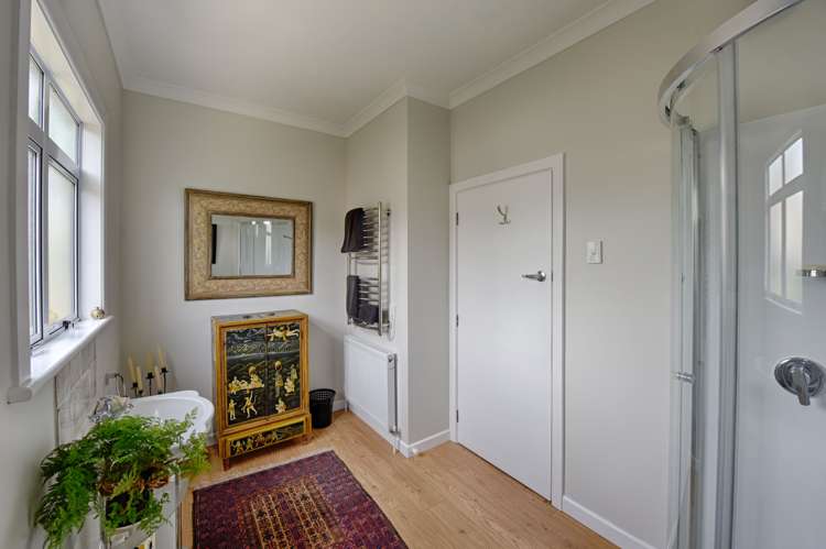 11 Rock Street Gore Surrounds_13