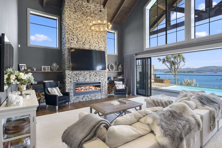 33 Waitohu Road York Bay_11