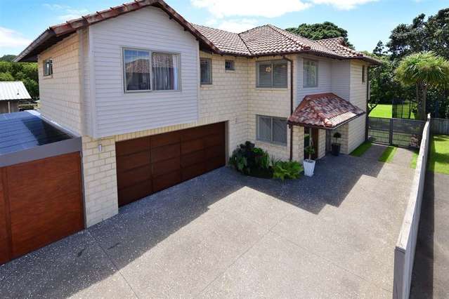 169 Centreway Road Orewa_1