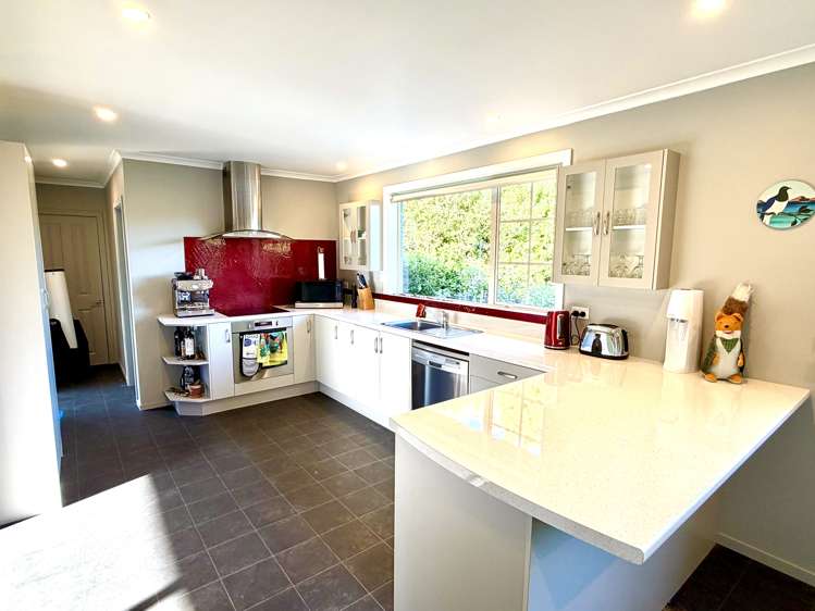 121 Grant Road_1