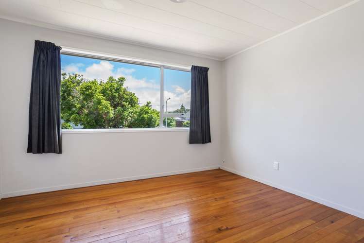 14 Burbank Avenue Manurewa_12