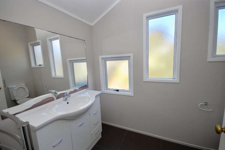 1/101 Balmain Road Birkenhead_6