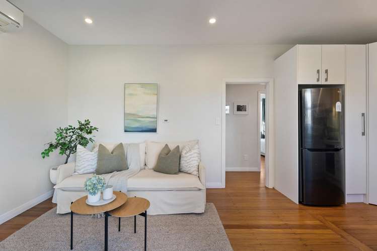 8 Tirotai Crescent Westmere_6