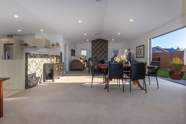25 Phoenix Palms Grove Levin_9