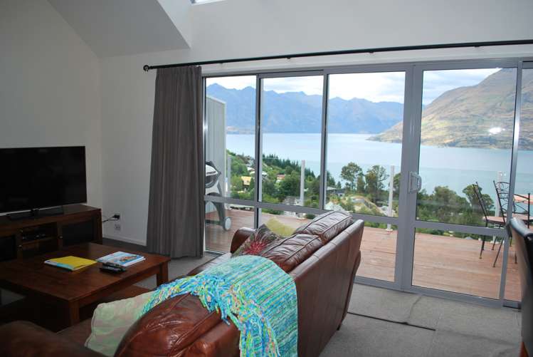 2/70 Dart Place Fernhill/Sunshine Bay_12