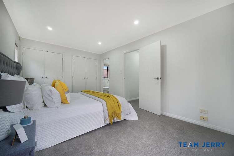 27 Bridgefield Crescent Flat Bush_10