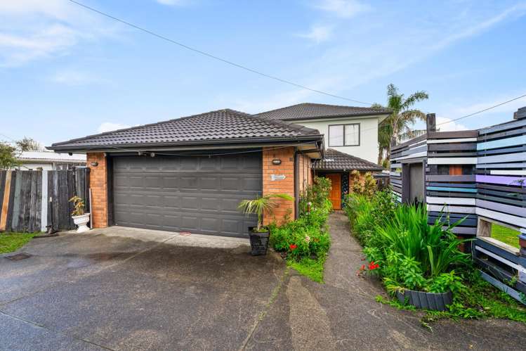81 Royal Road Massey_18
