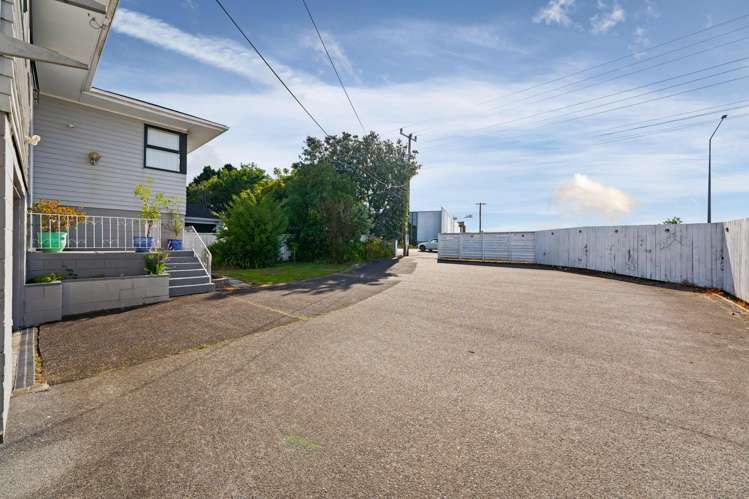 213 Hobsonville Road West Harbour_33