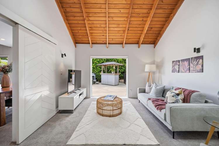 2/8 Rossmore Terrace Murrays Bay_14