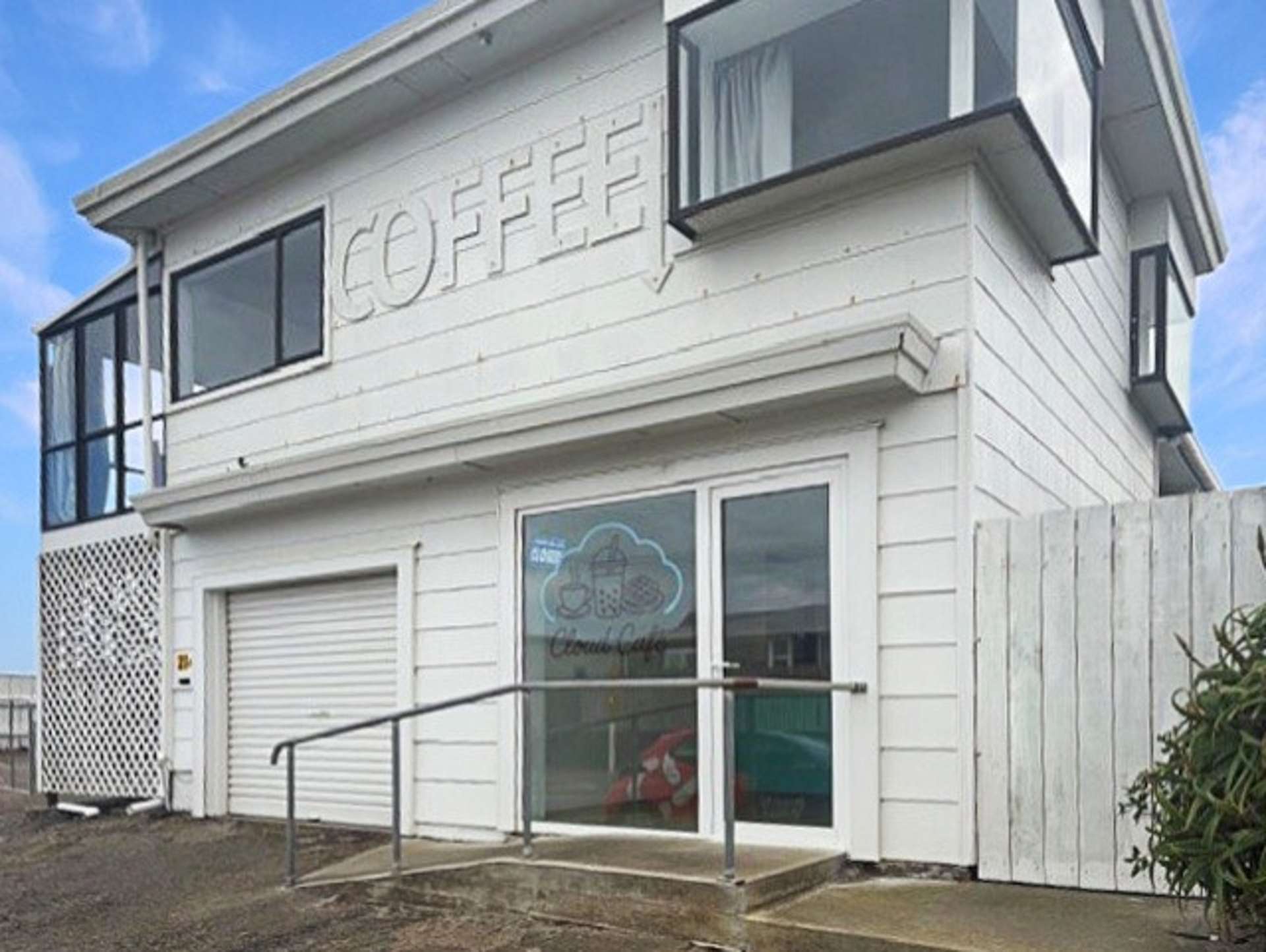 a/21 Ocean Beach Street 1207_0