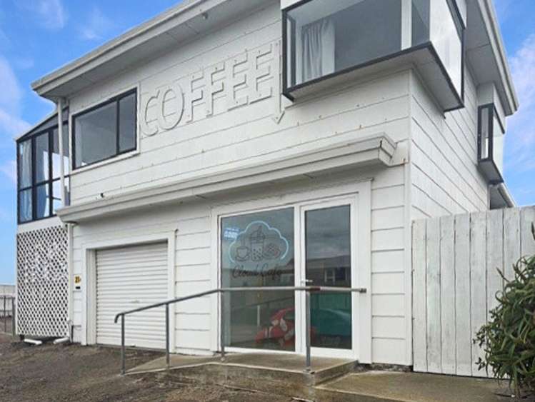 a/21 Ocean Beach Street_0