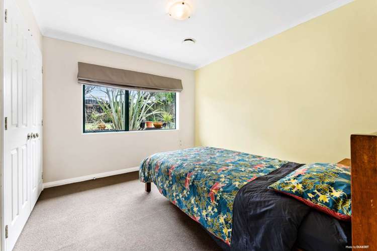 30 Lothian Brae Wattle Downs_15