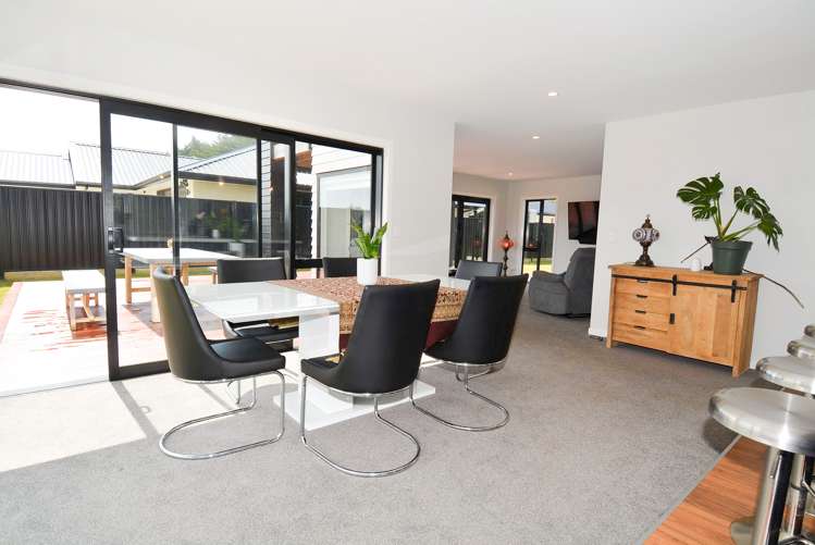 77 Richfield Drive Waikiwi_8