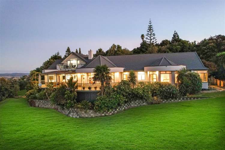 565 Redoubt Road Flat Bush_1