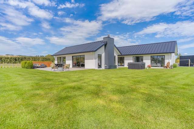 Executive country family residence