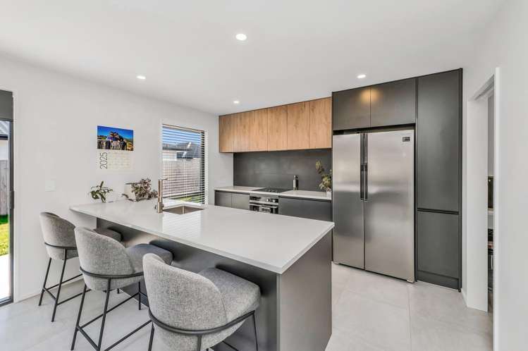 9 Lunn Crescent_2