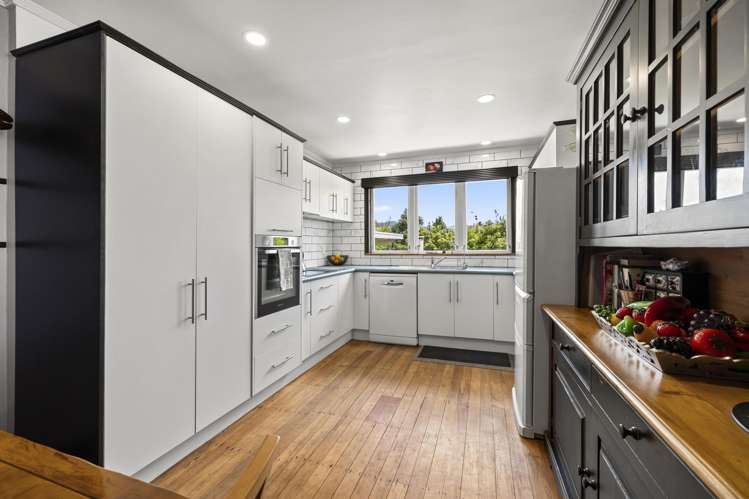 16 James Street Raglan_12