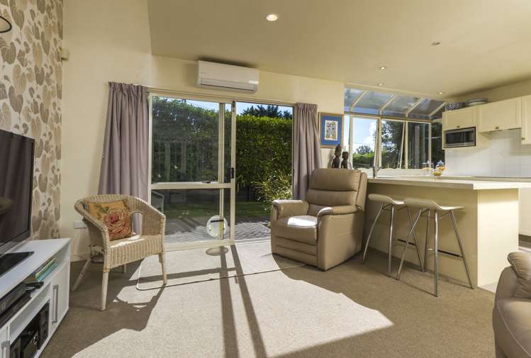2/1 Rangitoto Terrace Milford_7