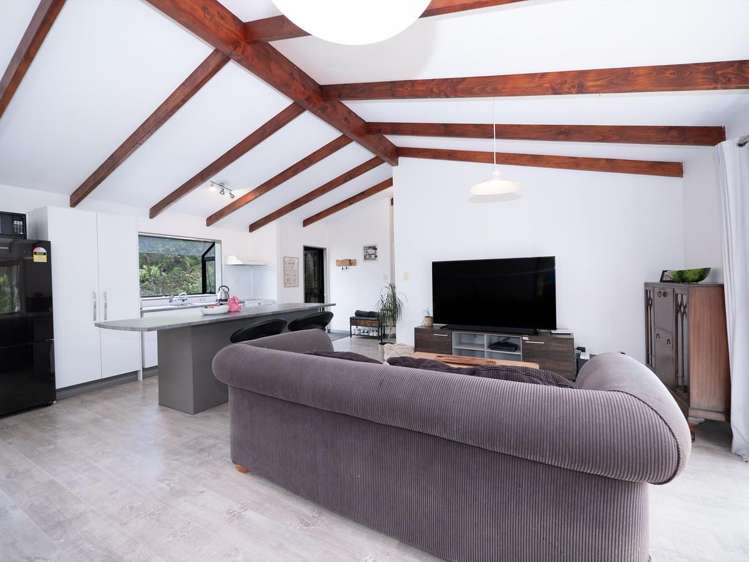 86 School Road Paihia_5
