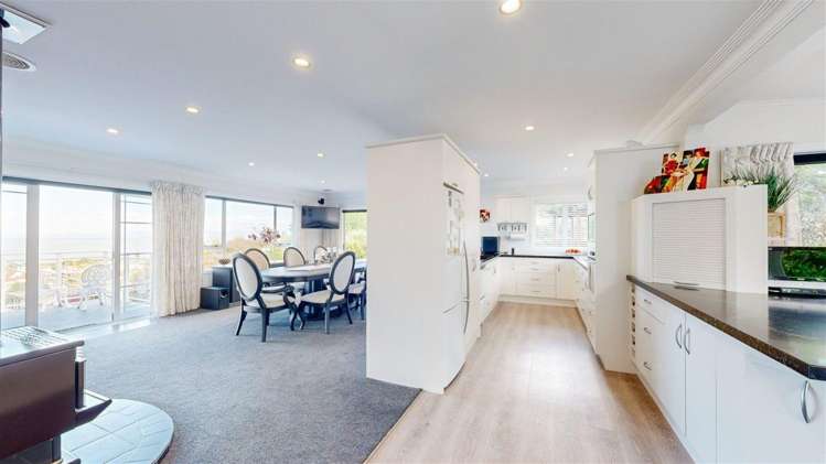 208 St Patrick's Row Thames_6