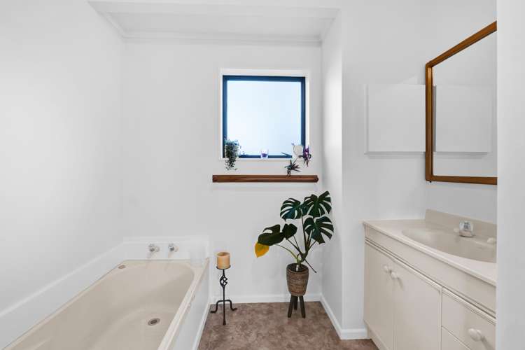 24 Poplar Grove Whalers Gate_19