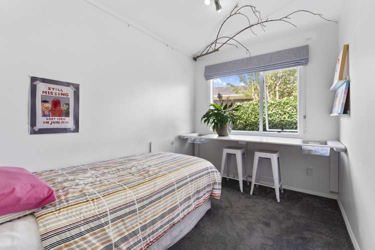 1 Goldsborough Avenue Raumati Beach_11