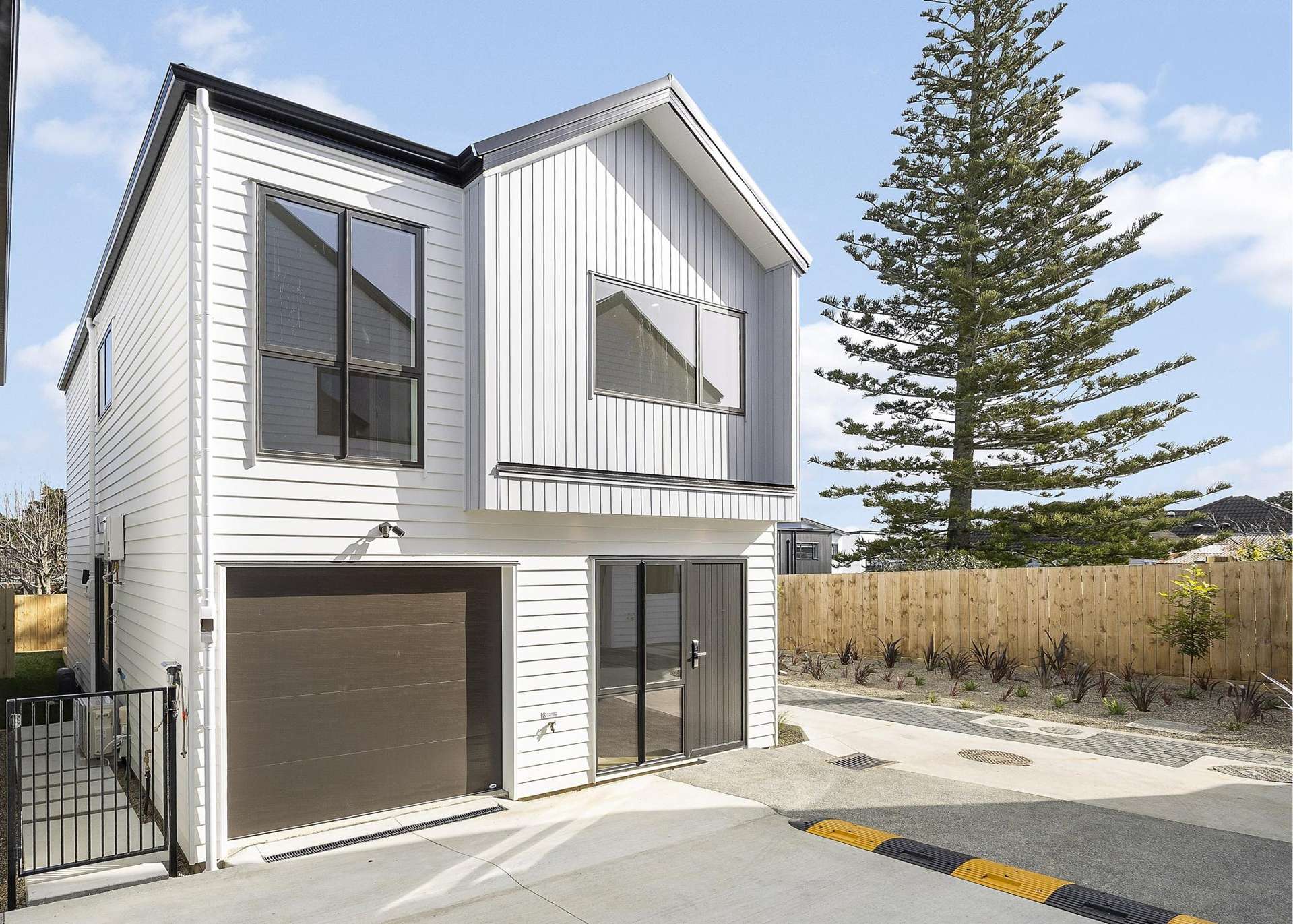 2/31 Weybridge Crescent Glen Innes_0
