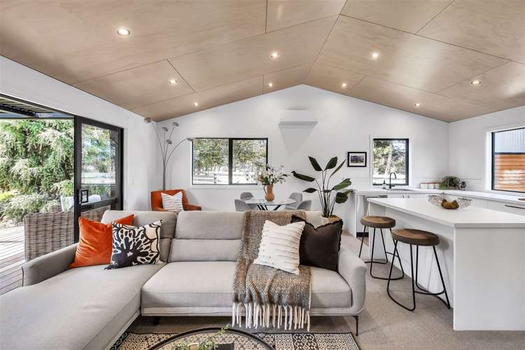 300 Two Chain Road Burnham_10