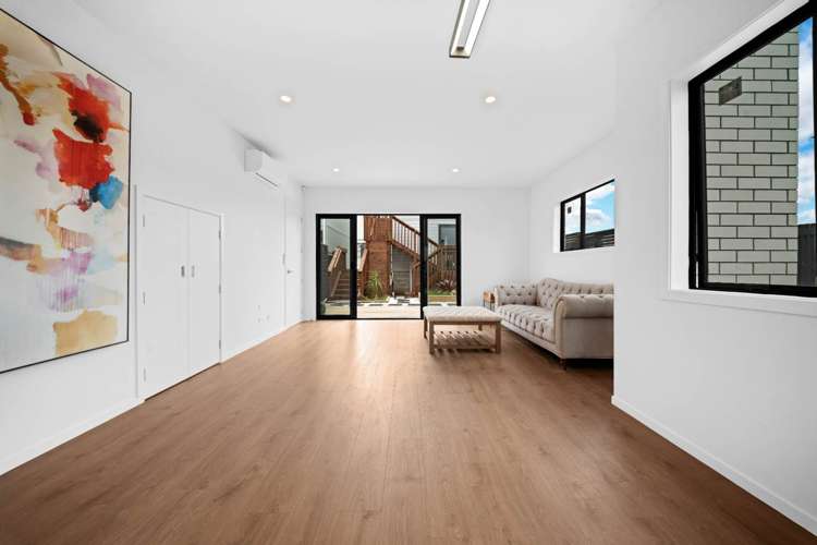 1 Whiteywood Street Westgate_11