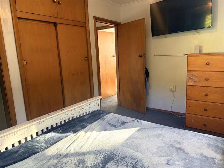 7 Redwood Place Karoro_11