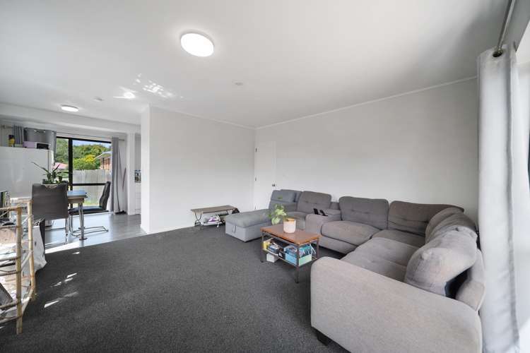 2/8 Freyberg Crescent Pukekohe_16