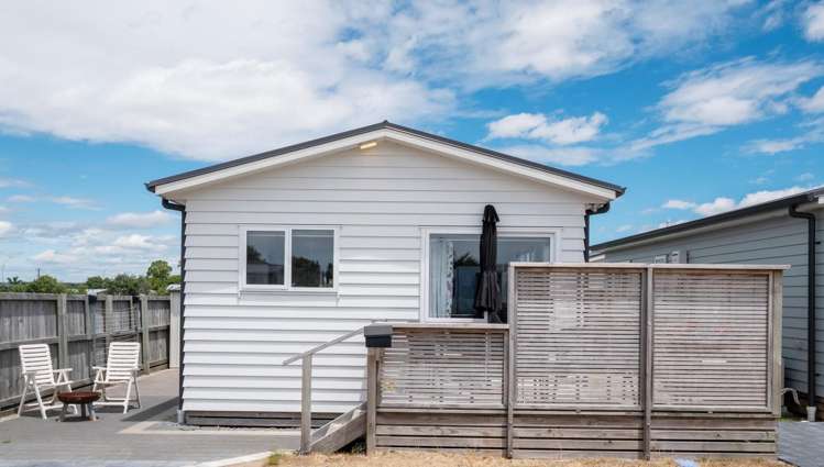 42/267 Parton Road_0
