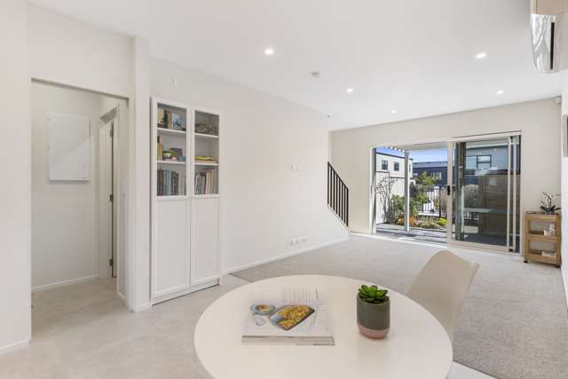 28 Brookview Drive Flat Bush_1