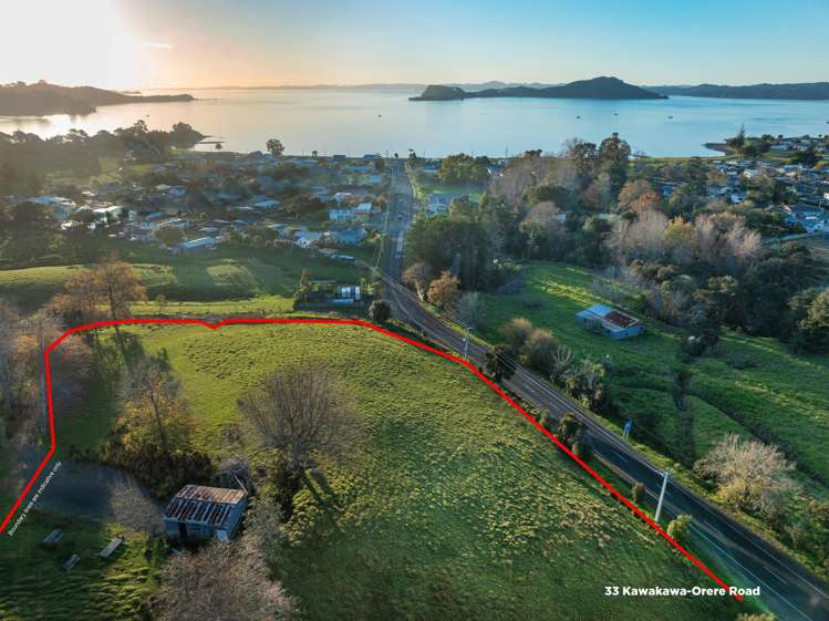 33 and 33A Kawakawa-Orere Road Kawakawa Bay_8