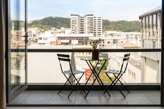 256/21 Left Bank Te Aro_2