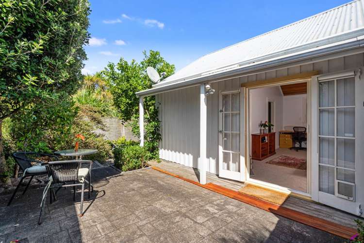 9 Hastings Parade Devonport_18