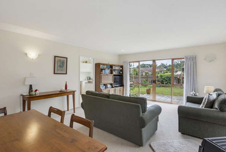 15a Te Maku Grove Waikanae_16