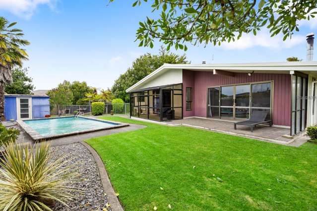 Pool and family paradise in Parkvale