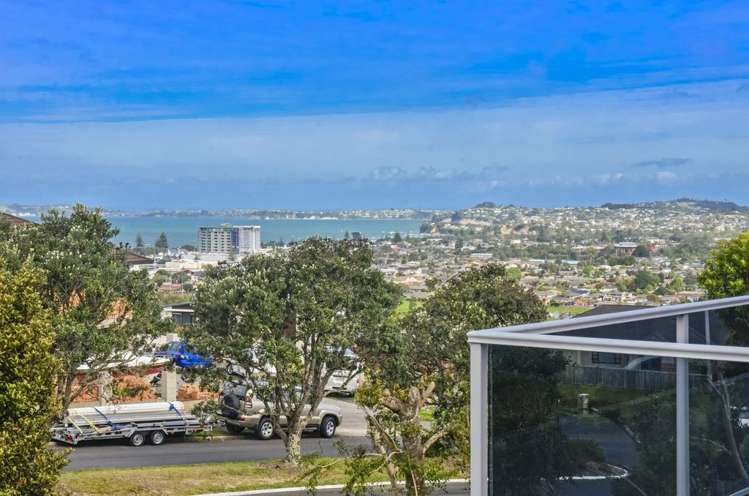 5 Savoy Road Orewa_27