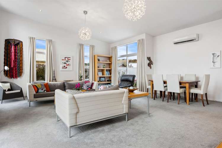 8 Koromiko Street Saint Martins_4