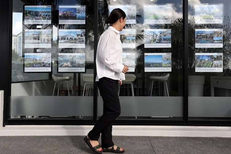 Tony Alexander: Australia ups the stakes - will NZ follow suit and hike cash rate on the 18th?