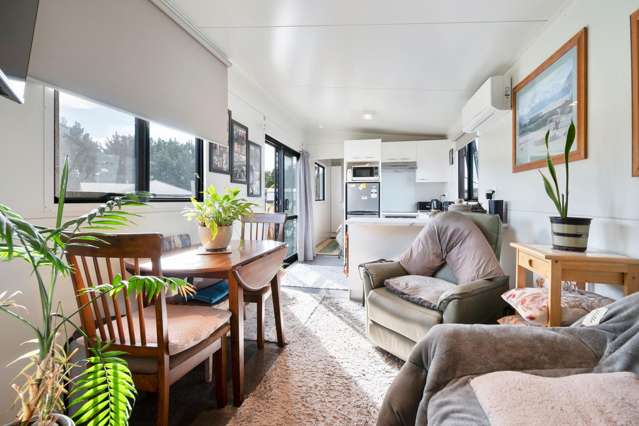 1 Sandown Avenue Himatangi Beach_4