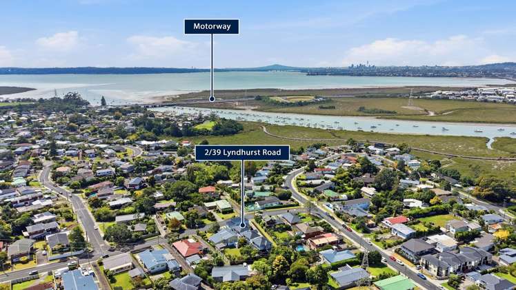 2/39 Lyndhurst Road_4