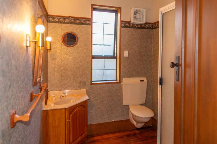 32 Garfield Avenue Roslyn_12