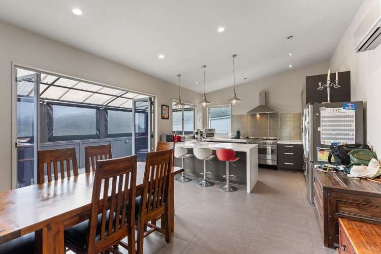14 Charlotte Way Raumati South_8