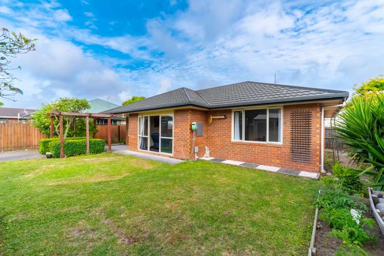 2/19 Branston Street Hornby_16