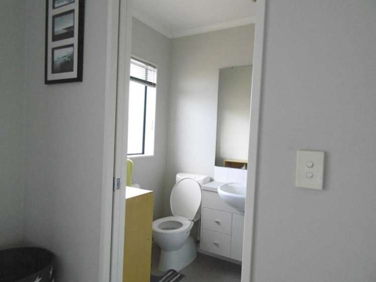 12 Bellshill Close Wattle Downs_14