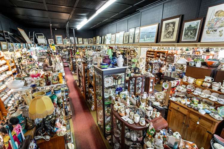 Arkwrights Antiques Paeroa_7